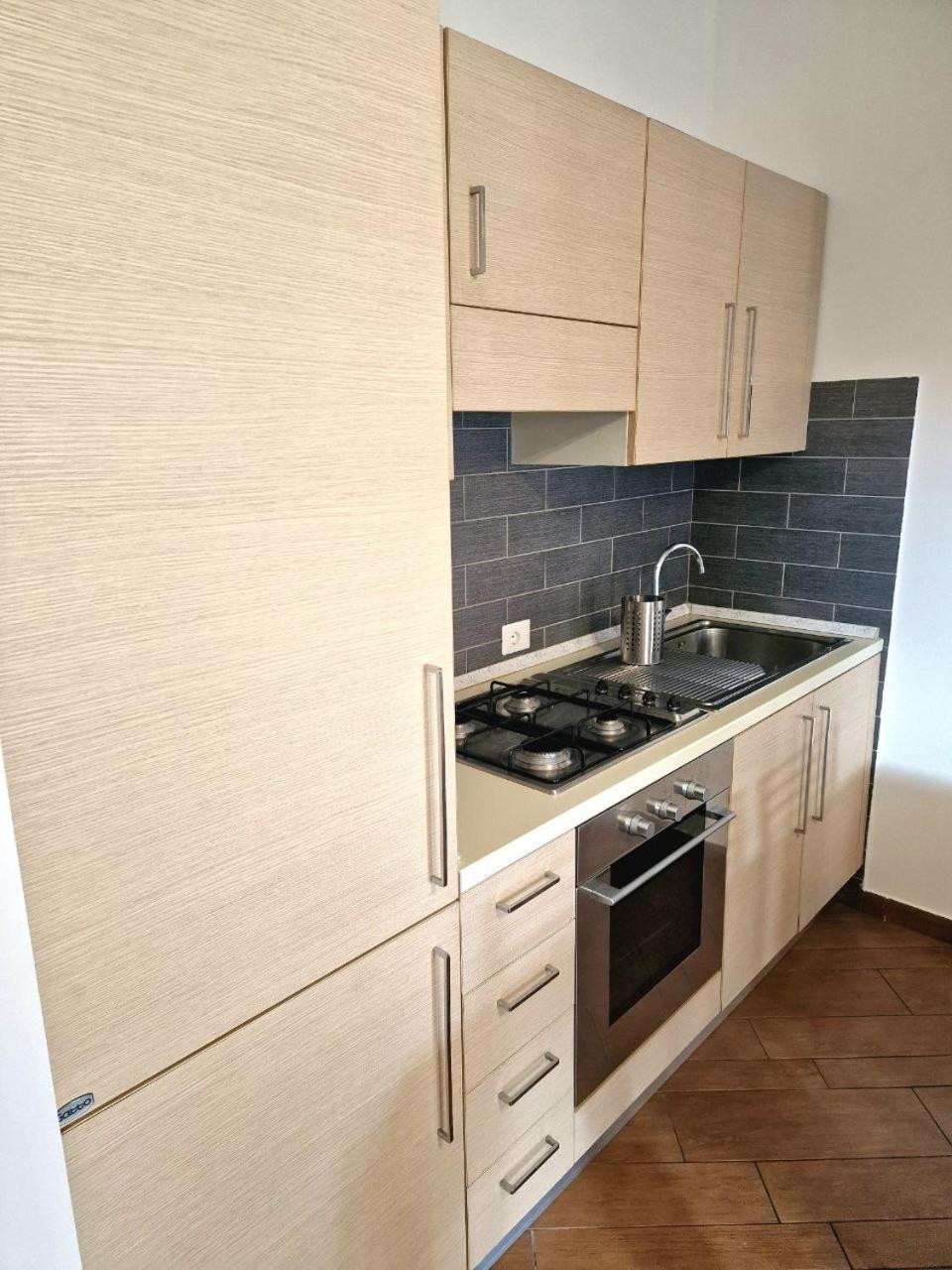 Domus Livio, 7 Min Fco Airport, Free Wifi, Garden Apartment, 2 Tv Hd Apartment *